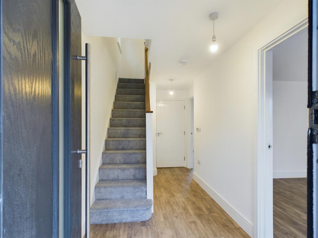 CAM02023G0-PR0118-STILL001