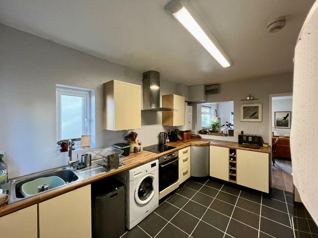 15 kings kitchen 1.jpg