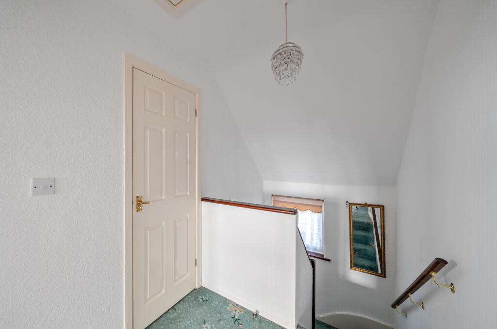 1384341-6-69259c8...