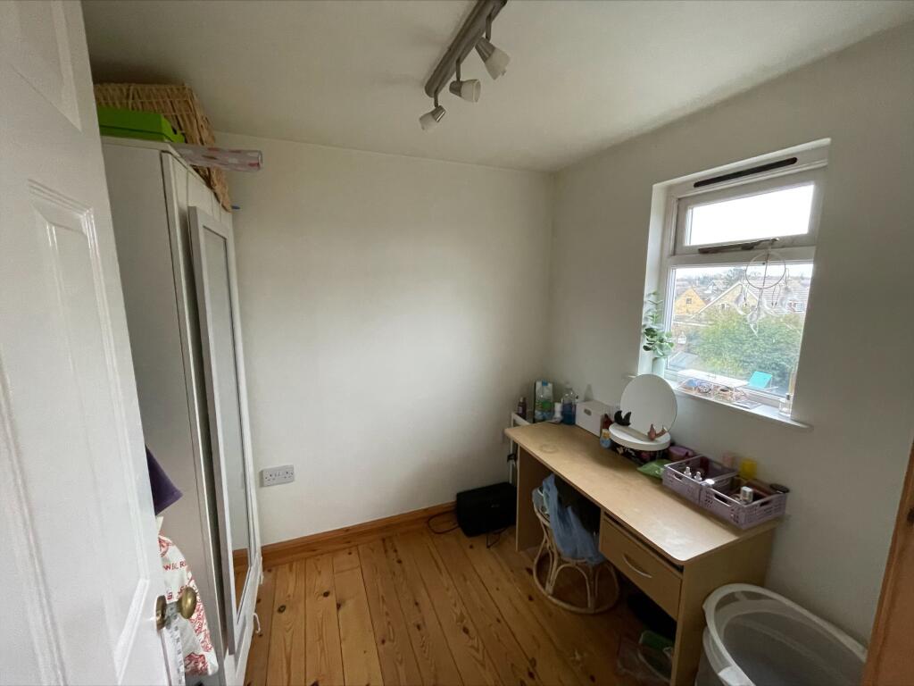 Dressing Room to Bed