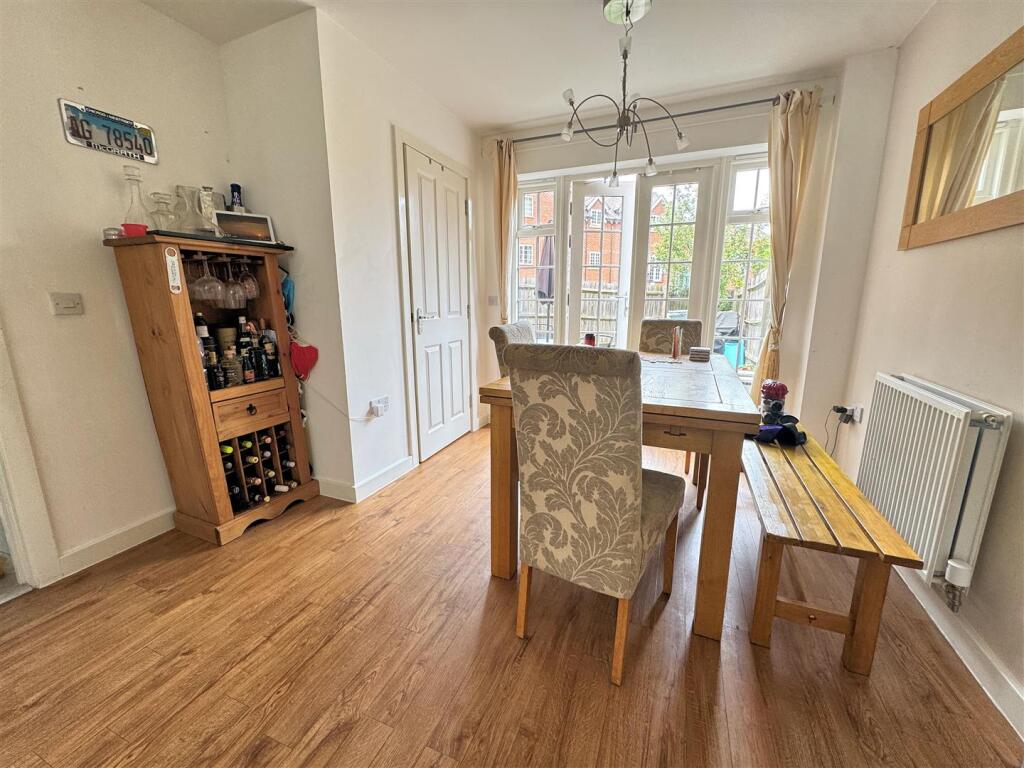 Dining room.jpg
