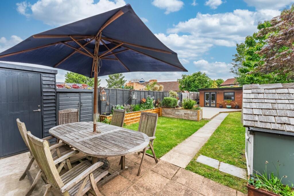 1.12 - rear garden.jpg