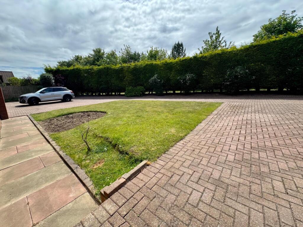 e90c7114-de24-4572-9d52-4334bfa6f938