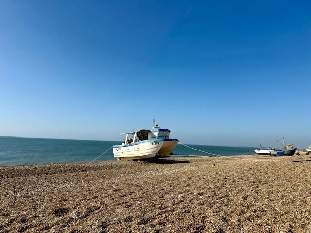 Hythe sea Boat.jpg