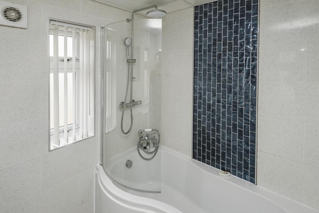 8 Colne Drive, Romford RM3 9JX