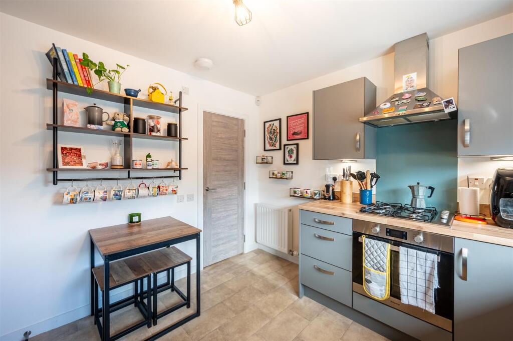 Kitchen (1).jpg