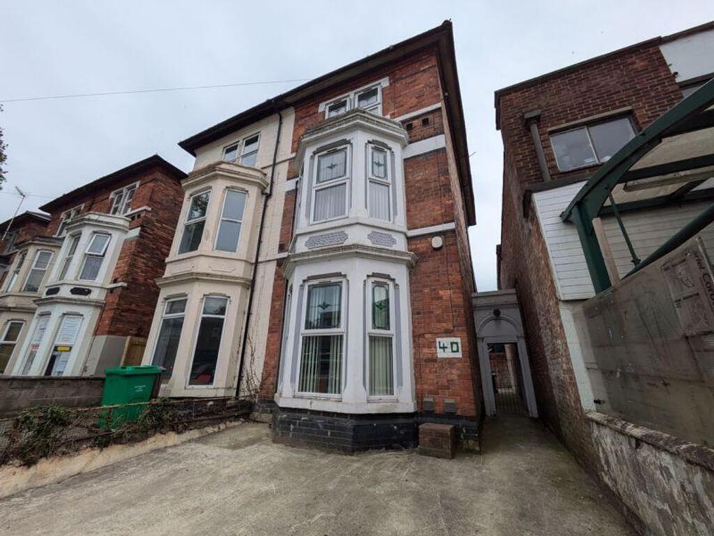 The charming exterior of a well-maintained prop...