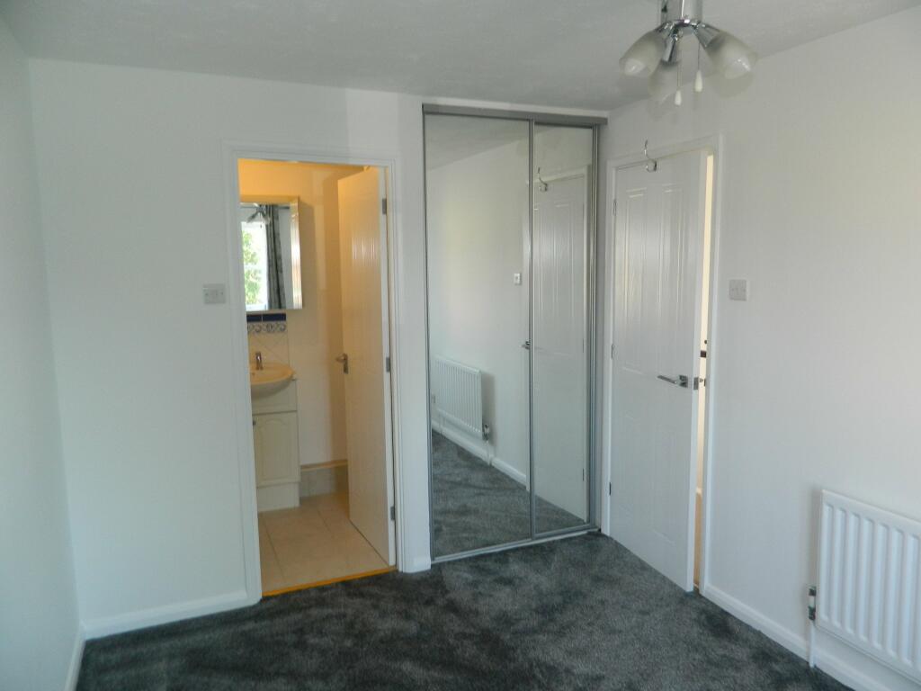 en-suite to master bed