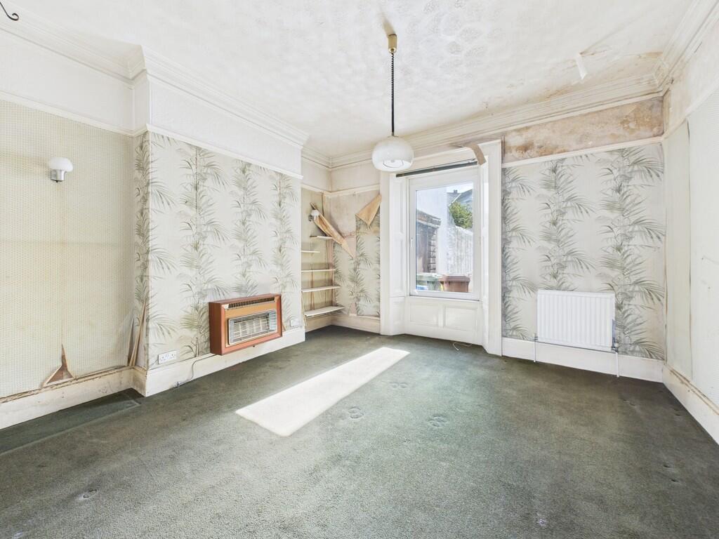 CAM03974G0-PR0215...