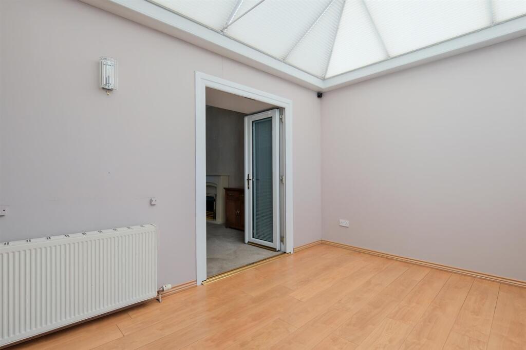 037-140 Caledonian Road Wishaw, ML2 0HT.jpg