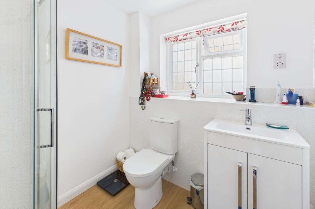 CAM02545G0-PR0378-STILL010