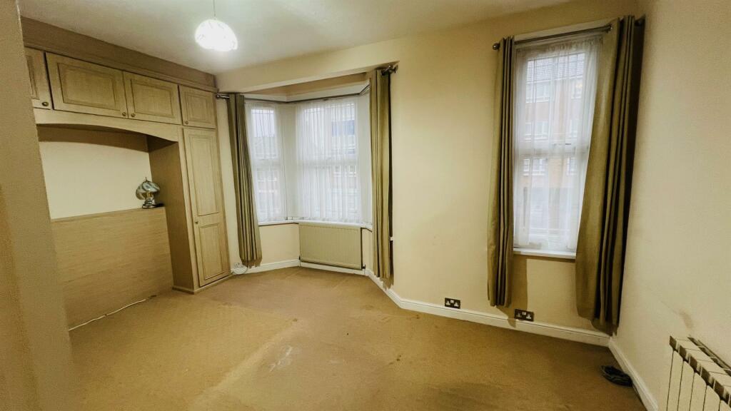 Master bedroom 1