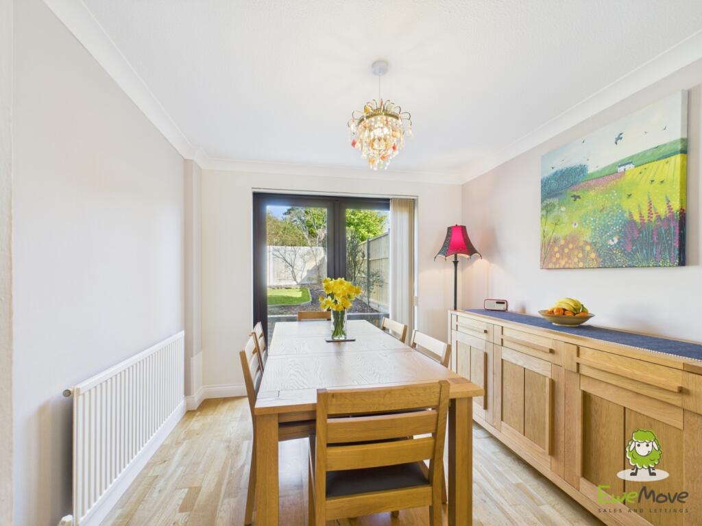 CAM03778G0-PR0187-STILL006