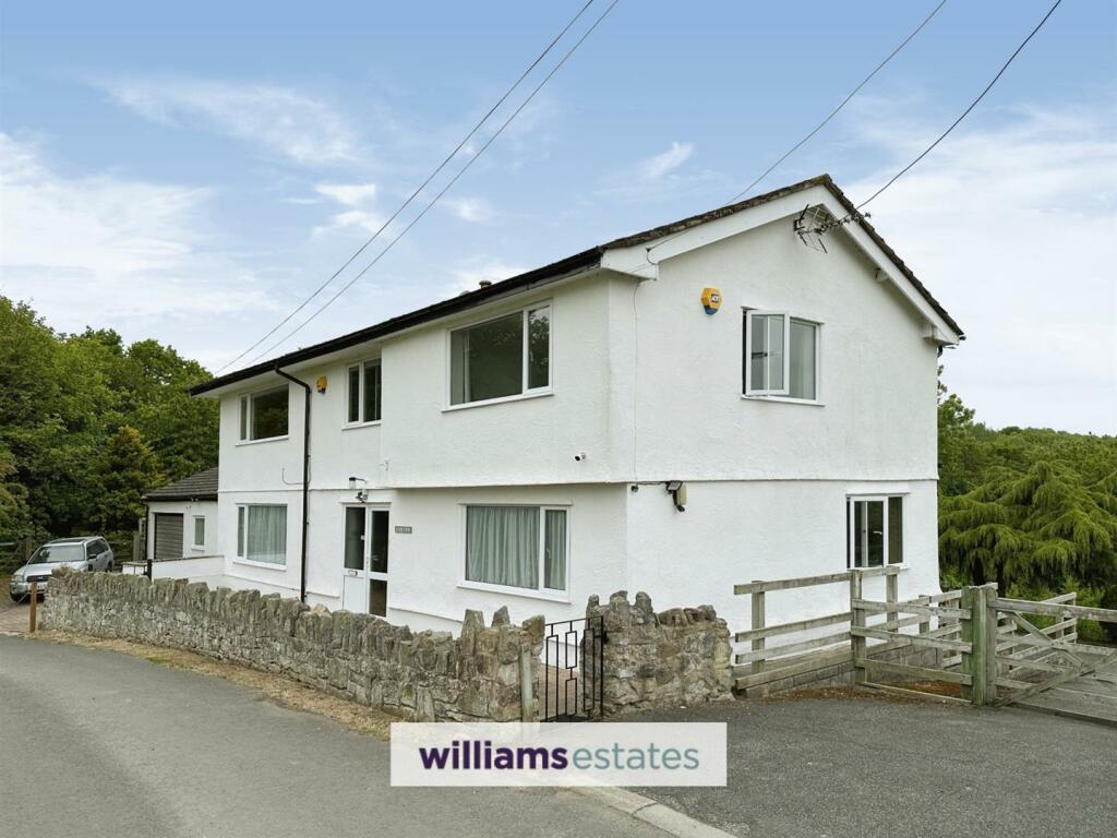 Downing Road, Whitford