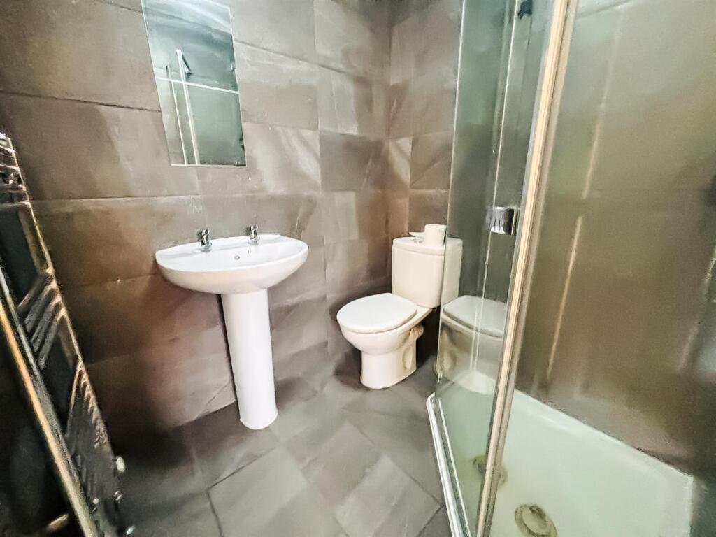 En Suite: