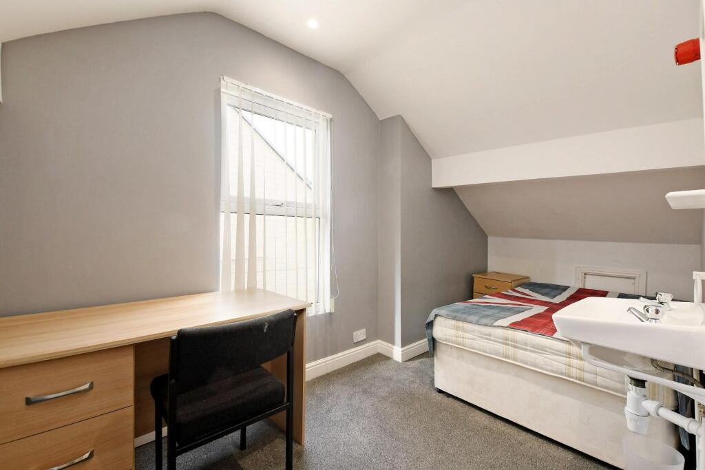 Bedroom 9 (2).jpeg