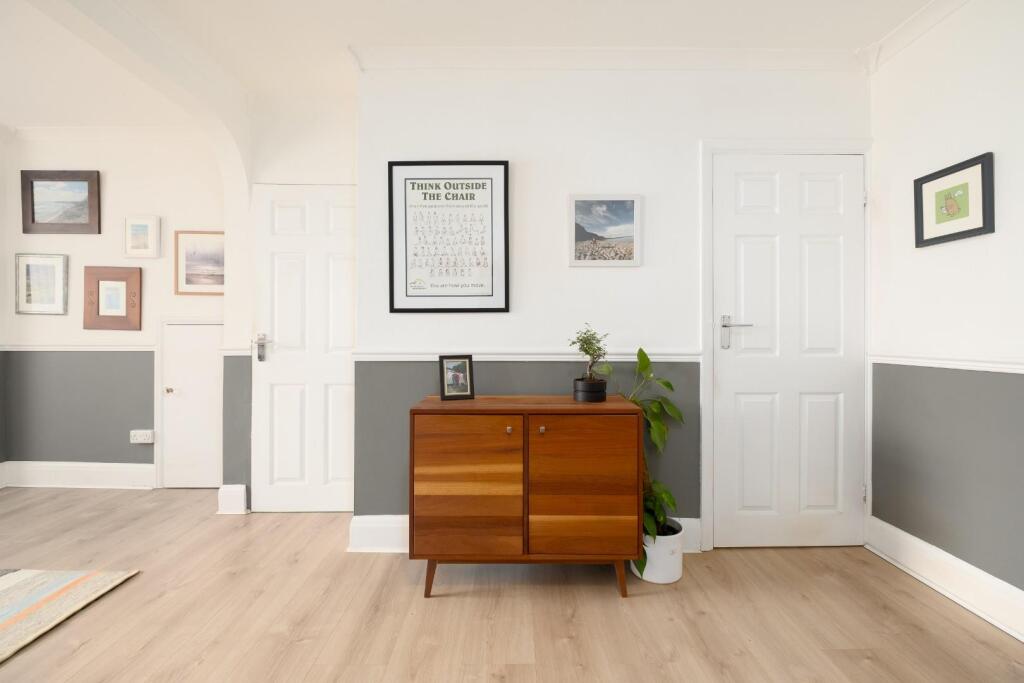 124 St. Peter's Rise, BS13--10.jpg