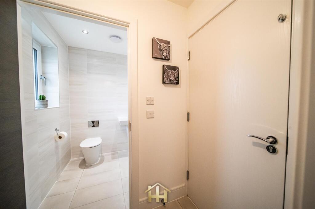 5 NEWALL TERR 080225 EDIT (34 of 54).jpg