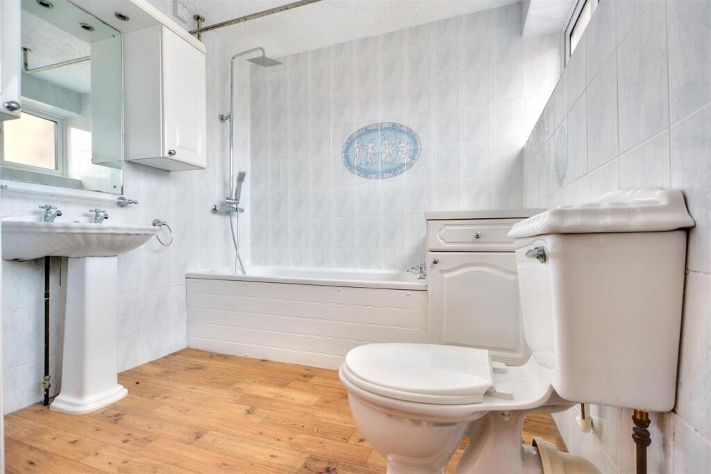 Bathroom.jpeg