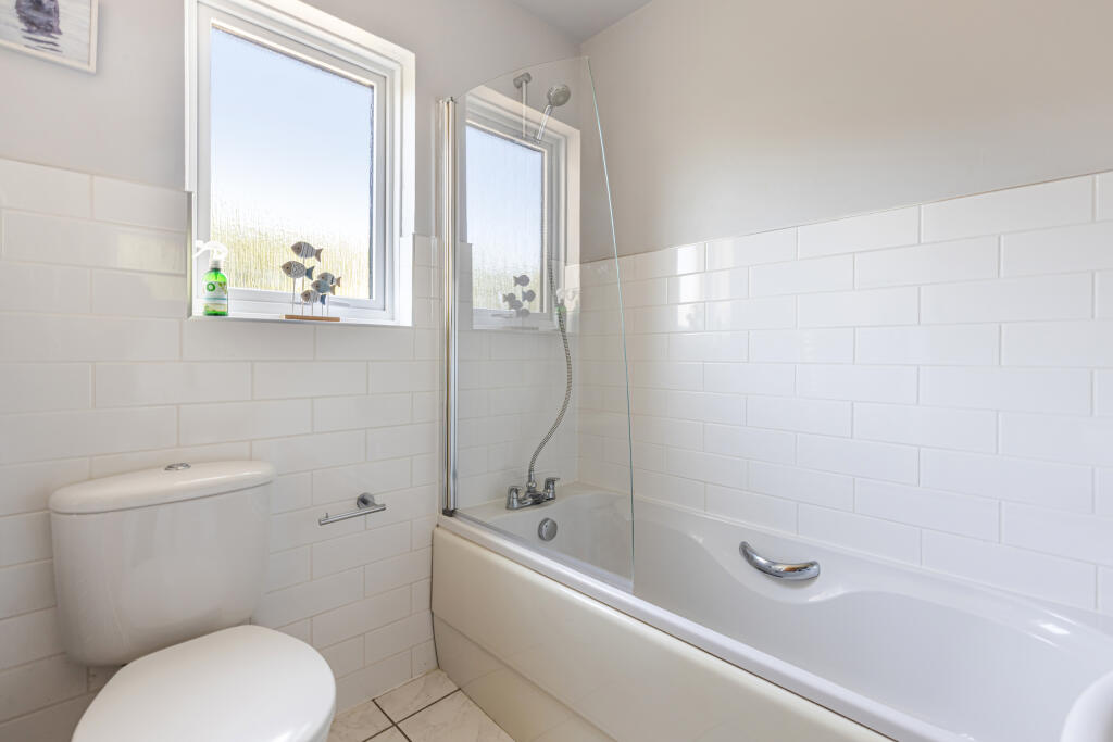 A20 - 1 Well Hill Close, Malborough, Walkers Rest 