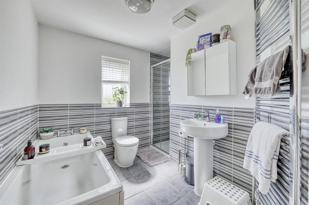 -24 WIllmot Rd Rushden-65_HDR-17.jpg