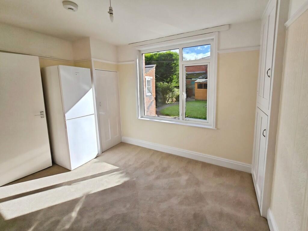 b77a16ef-Dining 2...