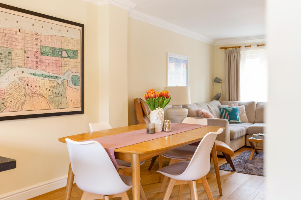 Dining Lounge