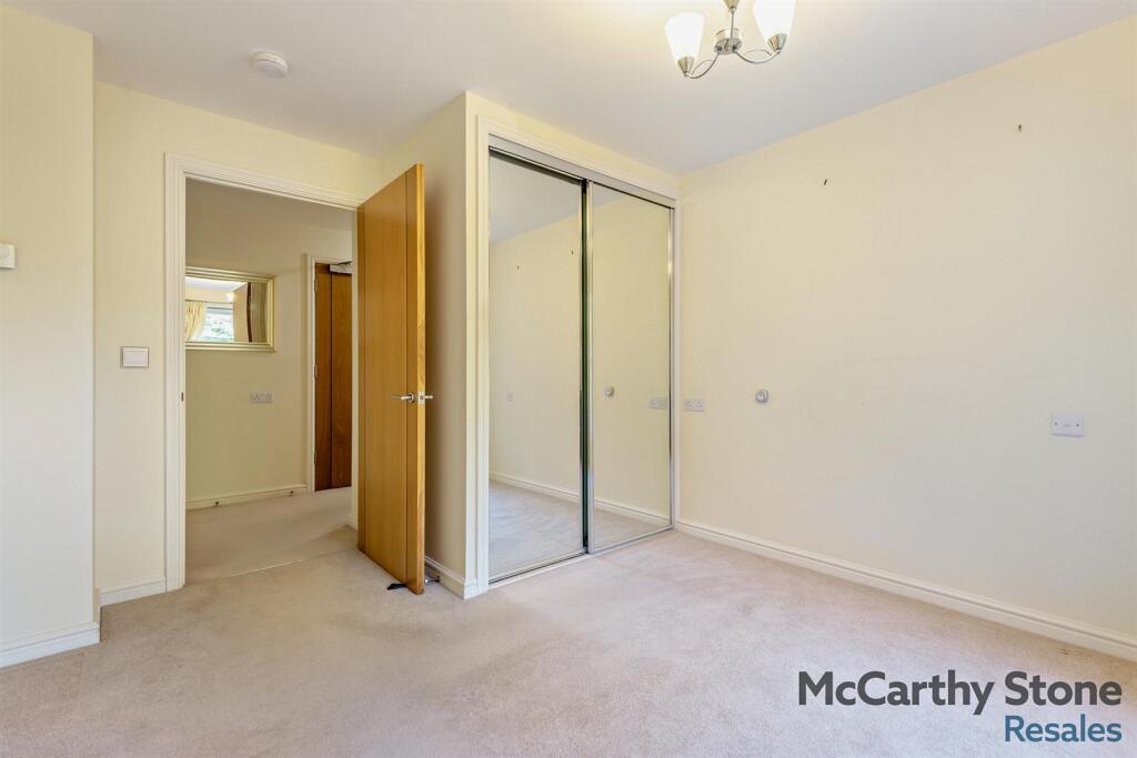 8667667-interior13-800.jpg