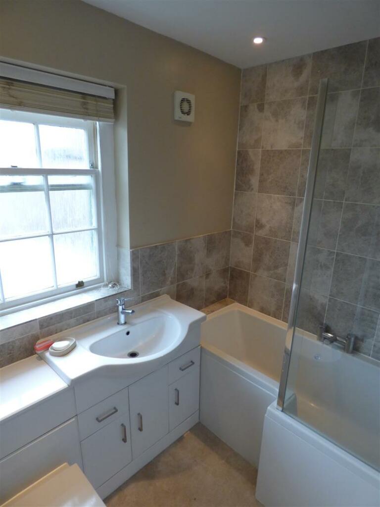 Bathroom.JPG