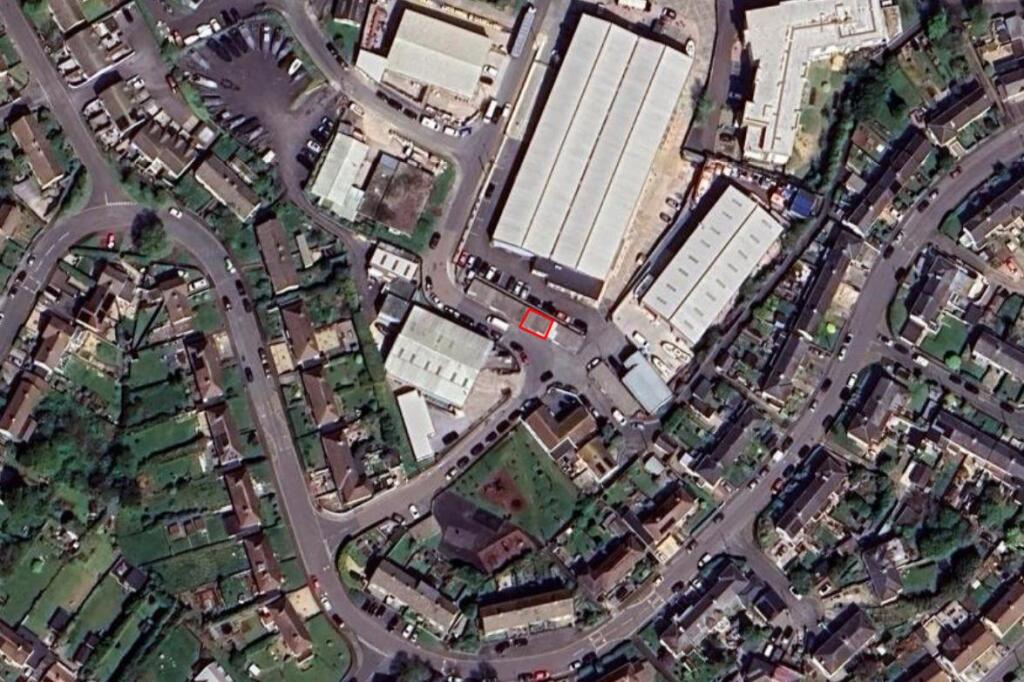 Garages 14, 15, 16 Collingwood Road Dartmouth, Dev