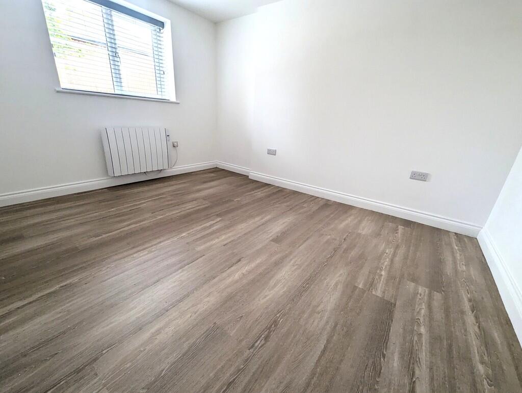 BEDROOM 2.