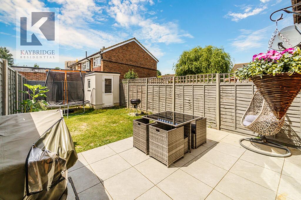 Pemberley Chase, West Ewell