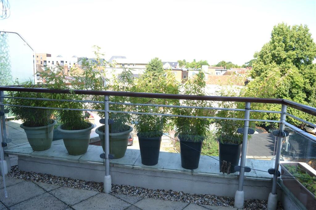 REAR BALCONY