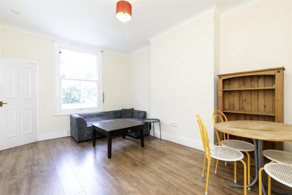 Flat B, 481 Caledonian Road -4.jpg