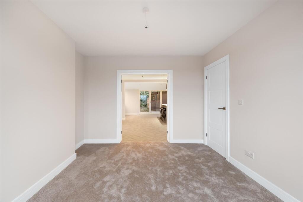 176 Nottingham Rd Burton Joyce Nottingham NG14 5BD