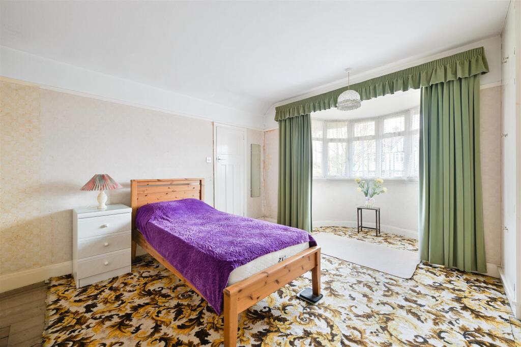 GREENHAYES AVENUE, 7- (8).jpg