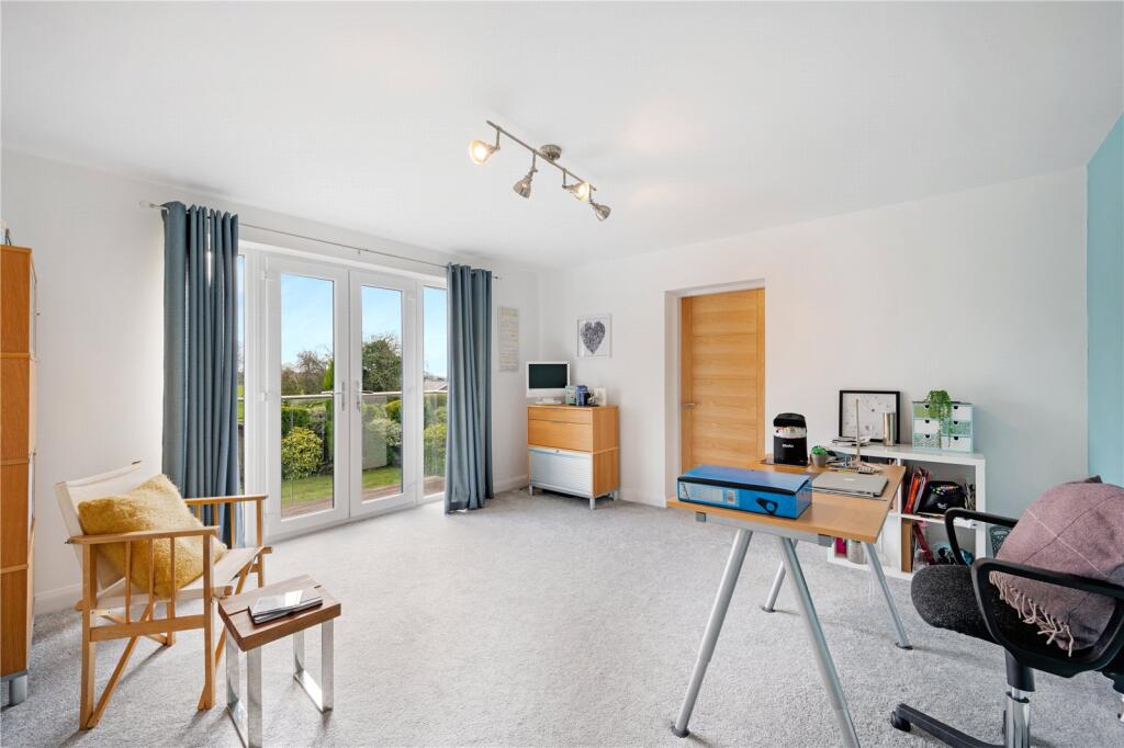 Reception/Bedroom