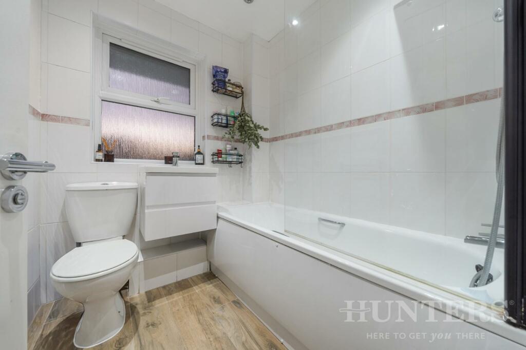 Flat 1, Elliot Court N15 4UD-12.jpg