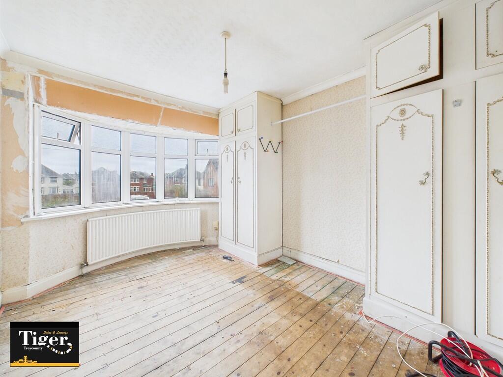 CAM02176G0-PR0645...