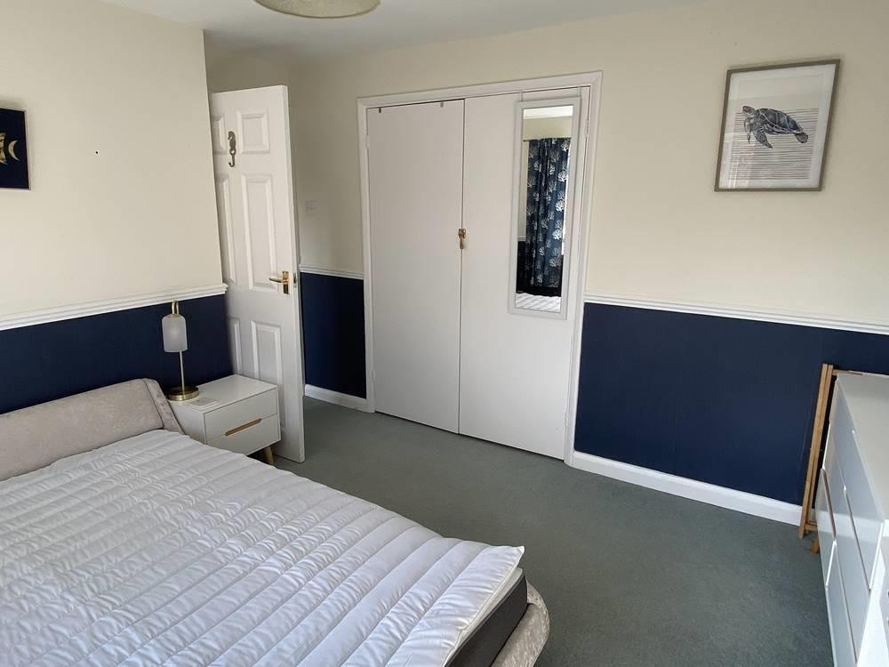 bed2.jpg