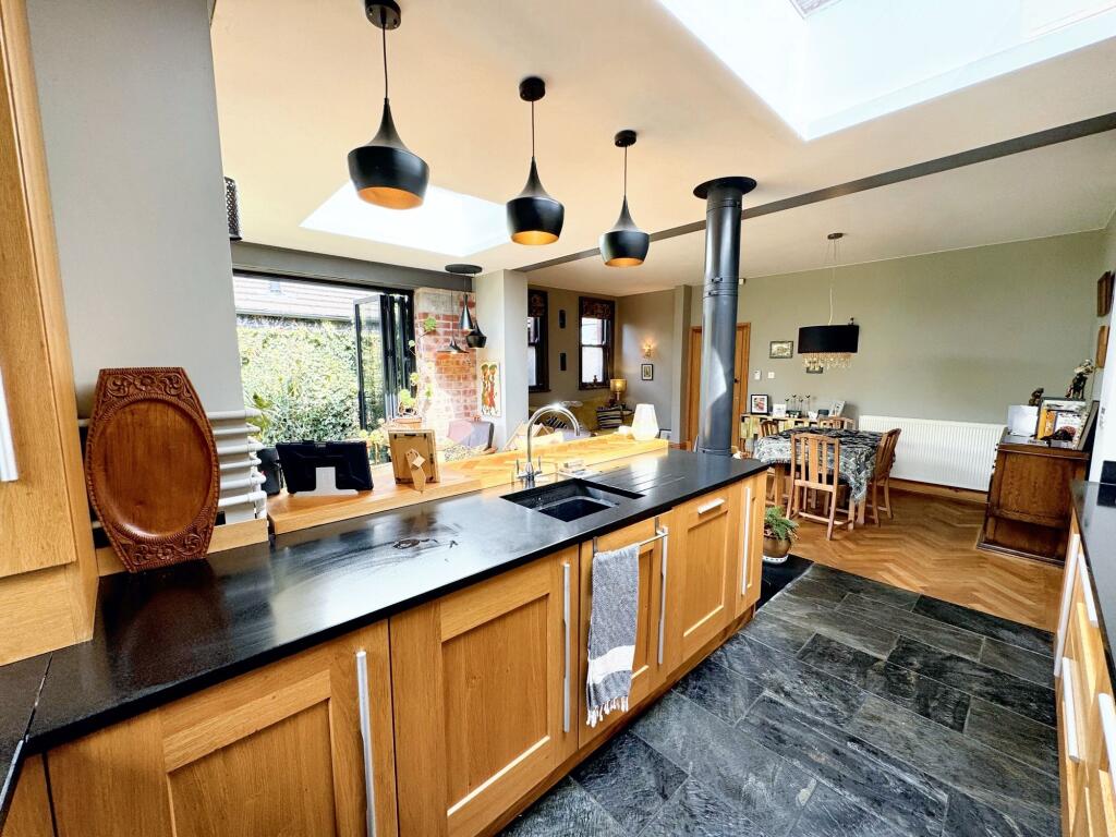 Kitchen / Dining Room