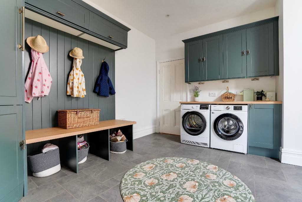 Large utility room with cloakroom