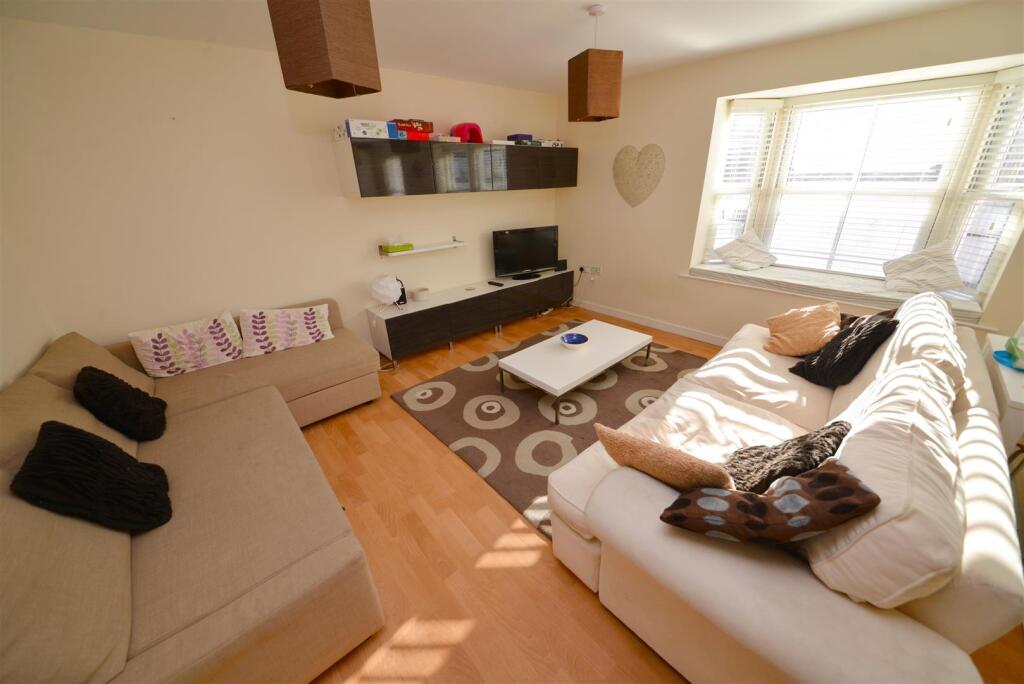 Lounge/ Kitchen/ Diner