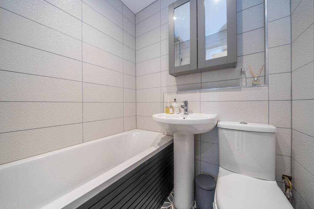 Bathrooms &amp; Ensuite