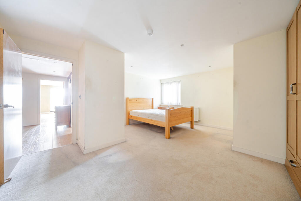 1307276-16-6846eb...