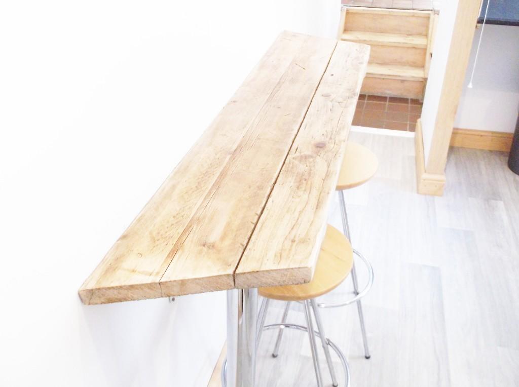 Breakfast bar seatin