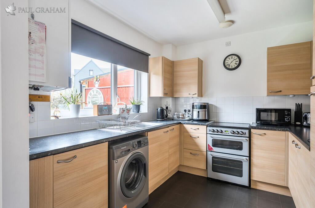 ec4fa9b7-1004-4d2...