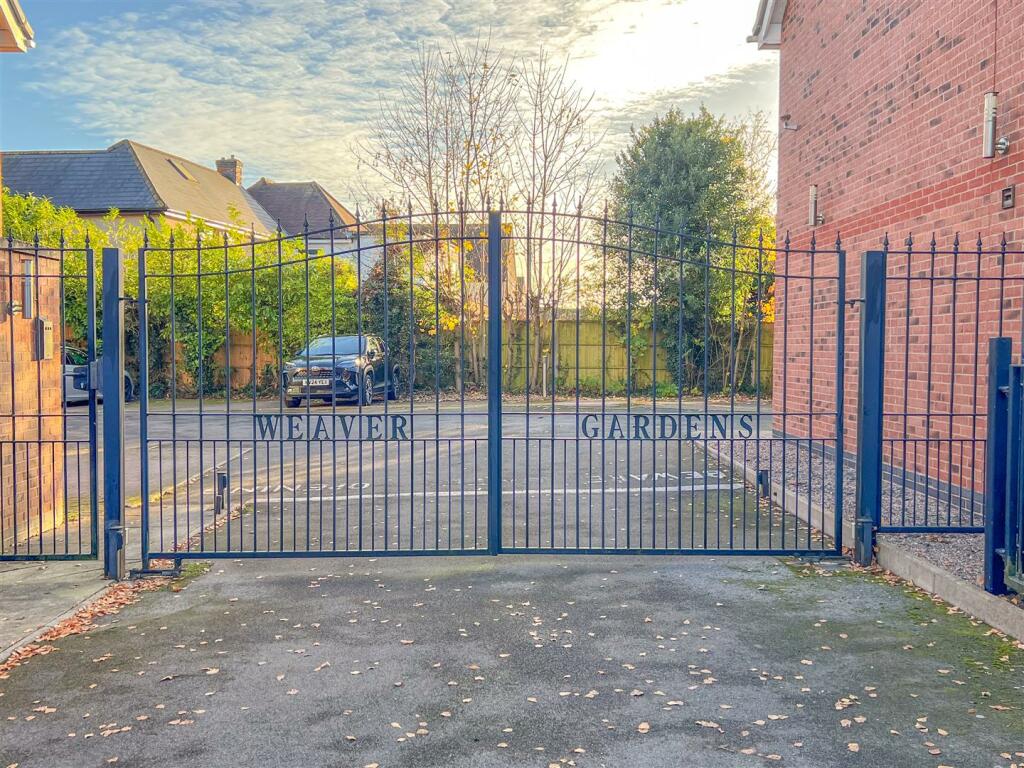 Weaver Gardens - Image-12.jpg
