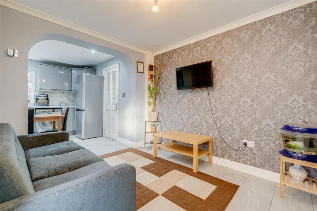 23 Knaresborough Drive-12.jpg