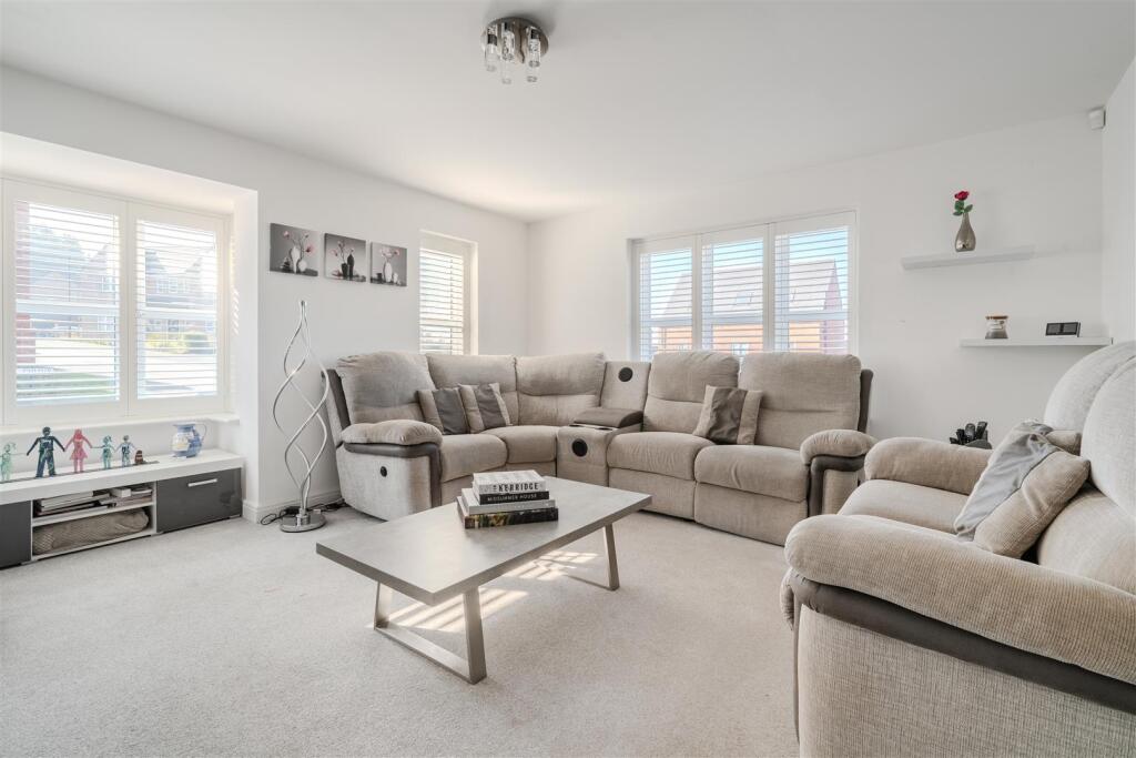 Living Room.jpg